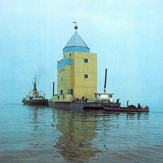ALDO ROSSI Teatro del Mondo in 1:100